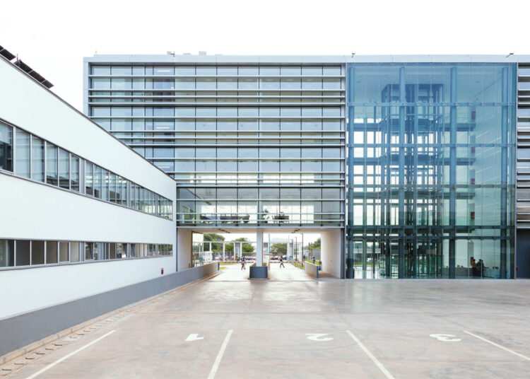 Tehnomarket Aluminik CS55 sustav aluminijskih ostakljenih fasada