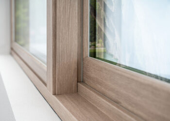 Neraskidiva veza boje s podlogom!