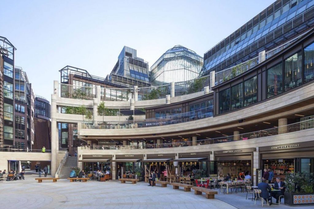 Broadgate Circle, London, Velika Britanija. Upotrebljeni su sistemi: MB-59S, MB-SR50N