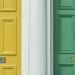 Žuta i zelena ulazna vrata