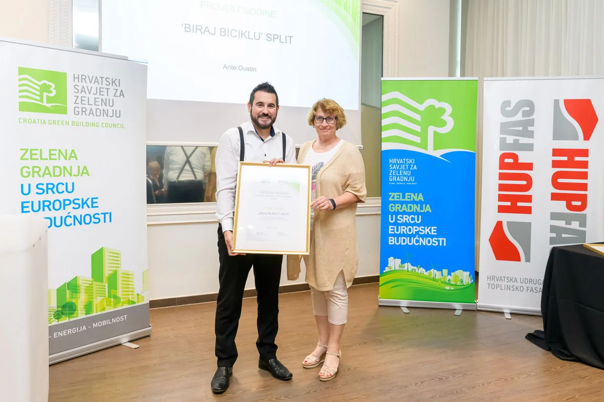 Dobitnik nagrade za projekat godine proglašen je projekt Biraj biciklu