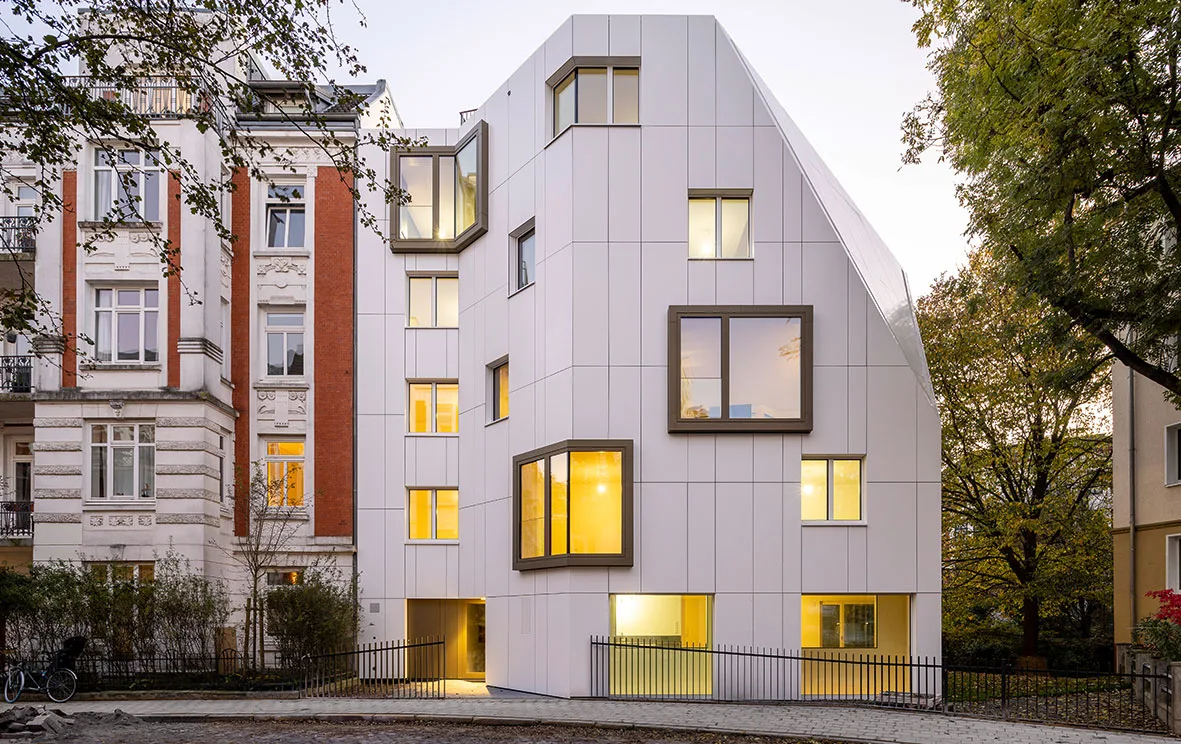 JAF Frischeis Fasada i krov od Corian Exteriors panela jpg