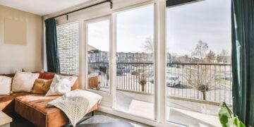 PVC prozorski profili u interijeru / foto: freepik.com