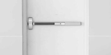 Antipanik brava na vratima / foto: freepik.com