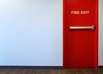 Protupožarna vrata / foto: freepik.com