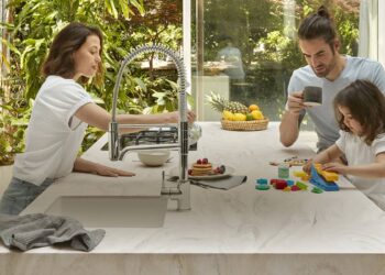 Corian Solid Surface materijali u interijeru kuhinje / photo: J.uA. FRISCHEIS