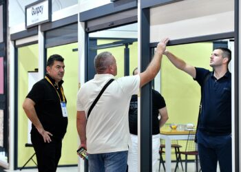 Posjetitelji u izložbenom dijelu sajma R+T Turkey 2023 / photo: R+T Turkey