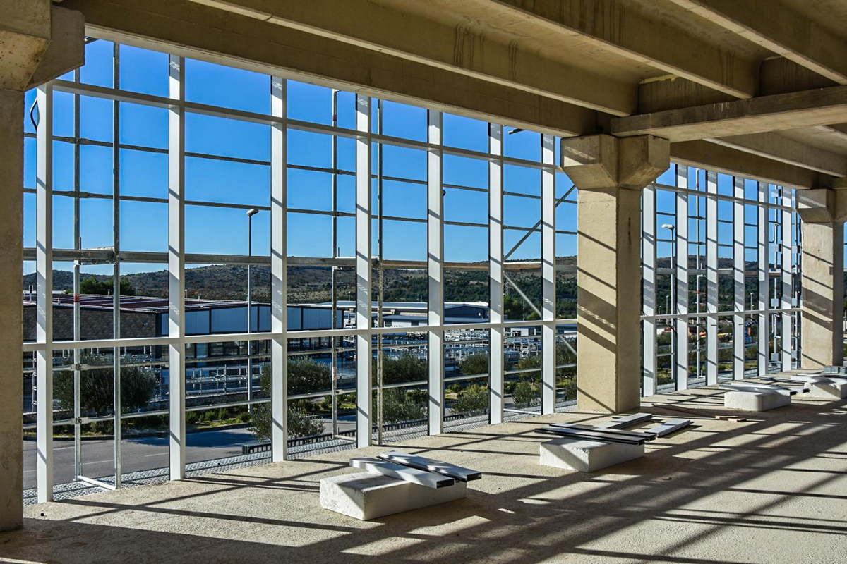 Postavljanje Staklene aluminijske kontinuirane fasade / photo: Skelin Mont d.o.o.