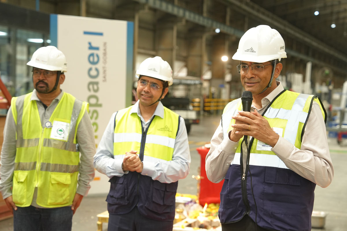 Sreedhar N., viši potpredsjednik i glavni izvršni direktor regije Azija-Pacifik i Indija u Saint-Gobainu, govori na otvorenju lokacije u Indiji / photo: © Swisspacer