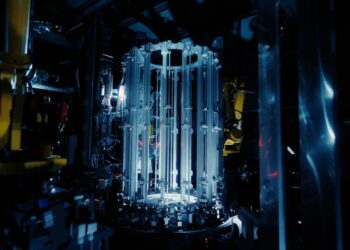 Potpuno automatizirana proizvodnja okvira – proizvodni ciklus kraći od 20 sekundi / photo: Swisspacer