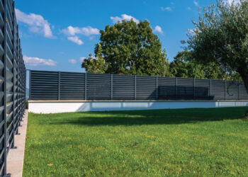 Emerus OE80 moderna aluminijska ograda / photo: Emerus