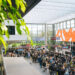 Posjetitelji na ulazu u FENSTERBAU FRONTALE & HOLZ-HANDWERK 2026 / photo: NürnbergMesse / Heiko Stahl