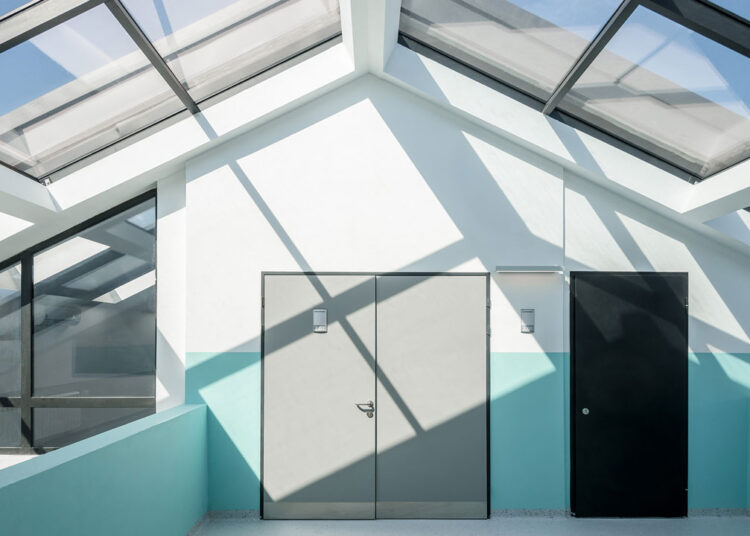 Škola u Novim Banovcima / photo: SADA Architects