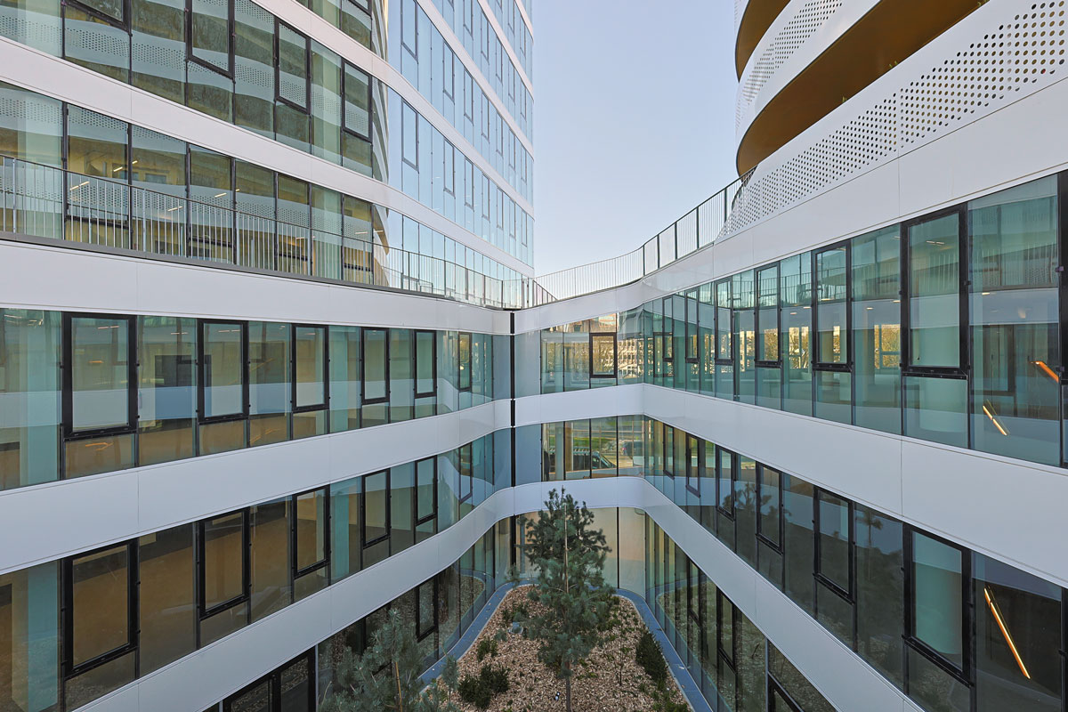 Projekt Emblem / photo: Sébastien Courdji