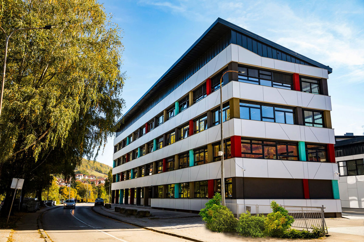 Osnovna škola "Desanka Maksimović" + METŠ u Priboju / photo: SADA Architects