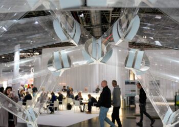 Tehnologija stakla uživo (gtl) / photo: Messe Düsseldorf / ctillmann glasstec conference