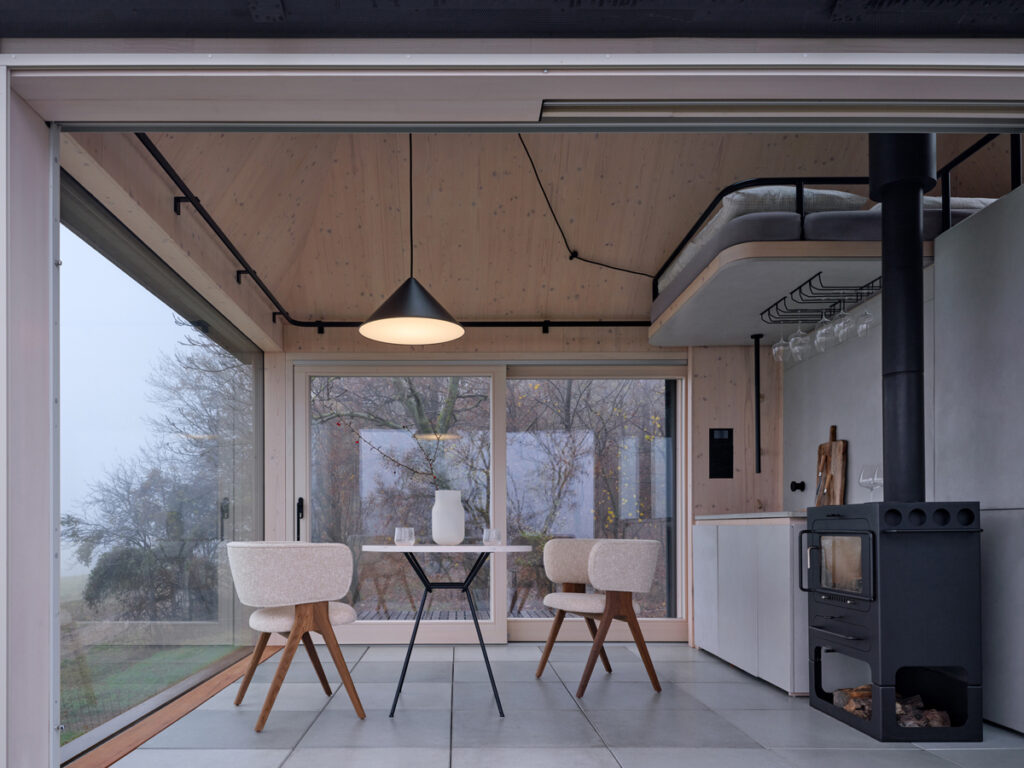 projekt: Cabin Devín / autor projekta: Ark-Shelter, Archekta / photo: BoysPlayNice