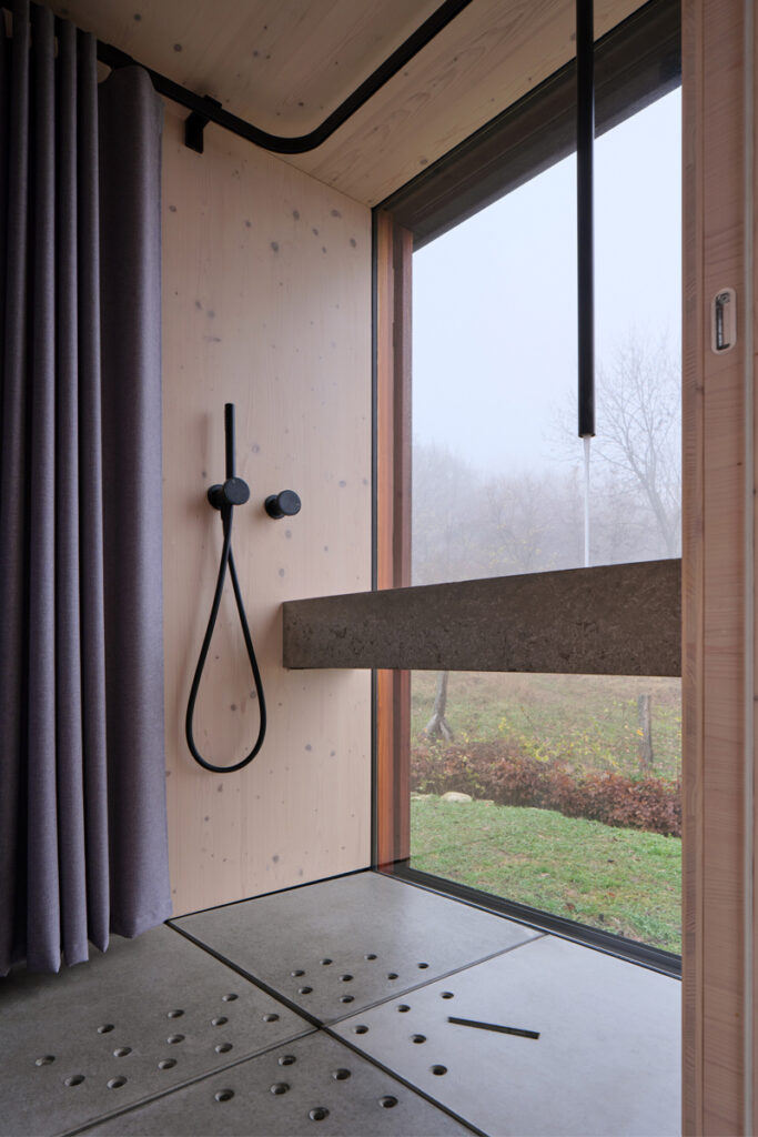 projekt: Cabin Devín / autor projekta: Ark-Shelter, Archekta / photo: BoysPlayNice