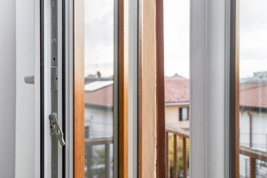 Stolarija od aluminija i drveta