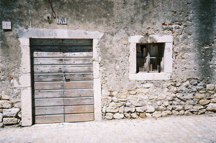 Simbolika u tradicionalnim vratima