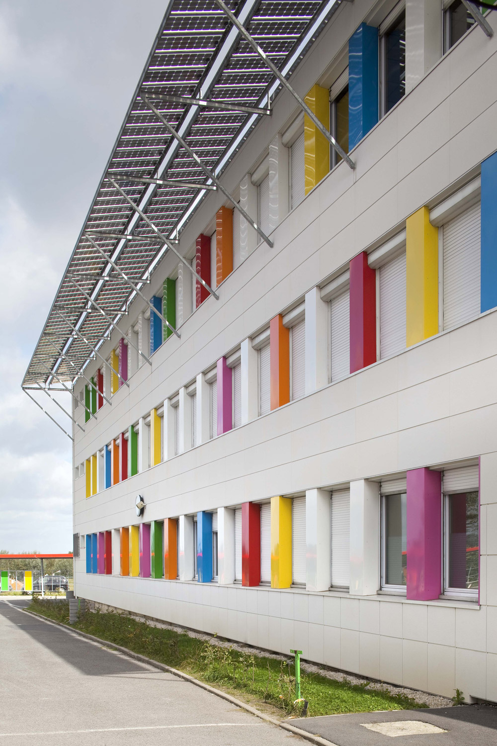 Fasadni paneli štite objekat od vremenskih uticaja doprinoseći poboljšanju energetske efikasnosti objekta