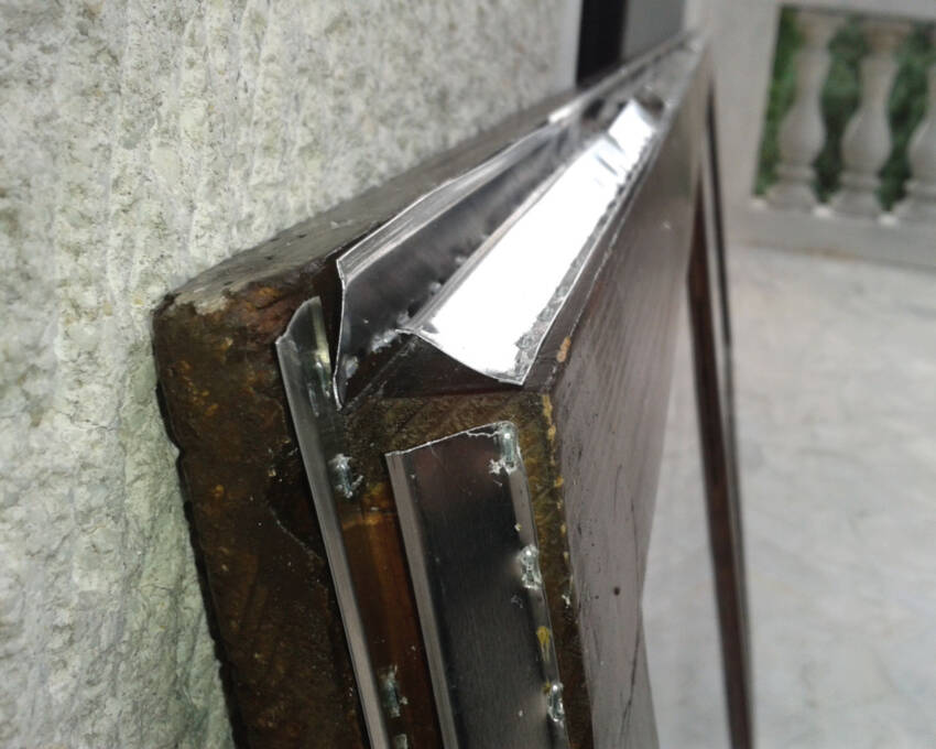 Dihtovanje vrata i prozora aluminijumskim lajsnama