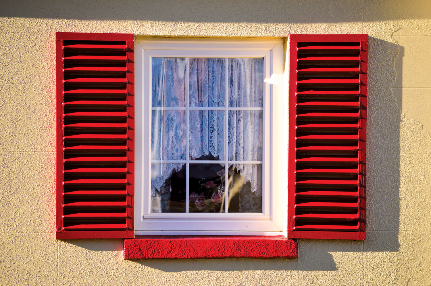 Ljubica zaluzine N0523 Red Window Shutters