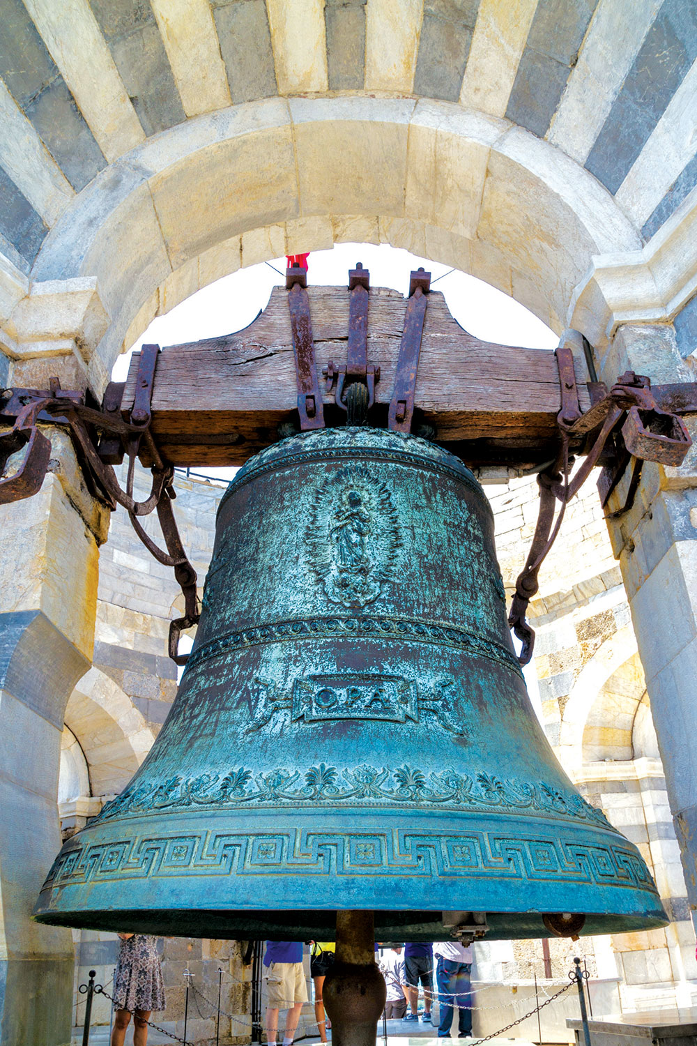 Dakle, zvono je pre i iznad svega glas, glas koji okuplja, glas koji je simbol slobode