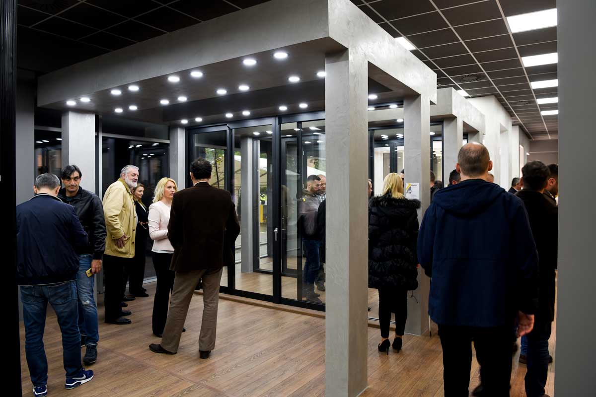 Alumil-ovi izložbeni saloni su najkompletniji izložbeni prostori u Jugoistočnoj Evropi