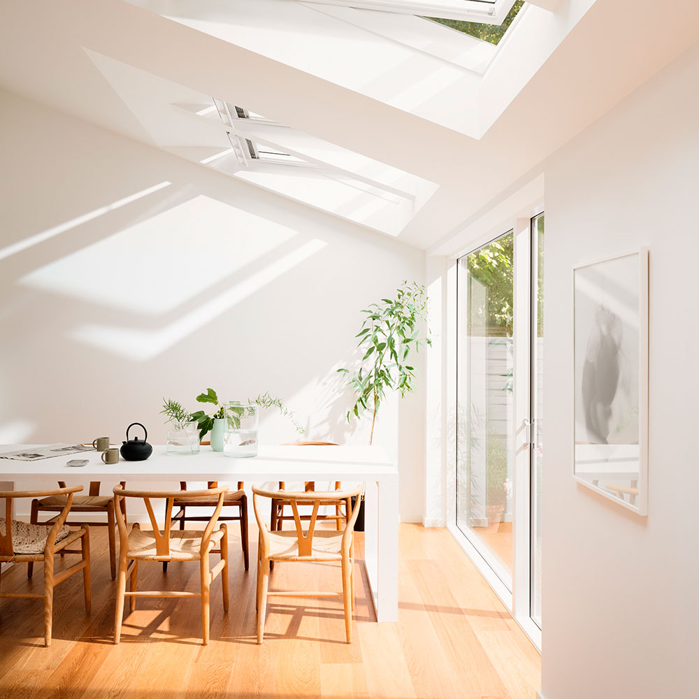 Prijatno i funkcionalno unutrašnje osvetljenje sa krovnim prozorima VELUX