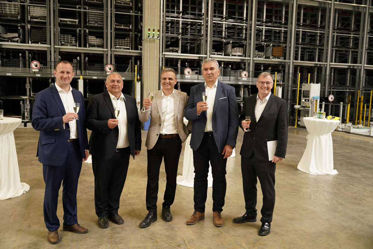 S leva: okružni administrator Christian Herrgott (okrug Saale-Orla), gradonačelnik Marco Seidel (Tanna), Tino Albert (generalni direktor za tehnologiju i financije GEALAN), Ivica Maurović (direktor Uprave GEALAN-a), Jans-Jürgen Wittig (arhitekta)