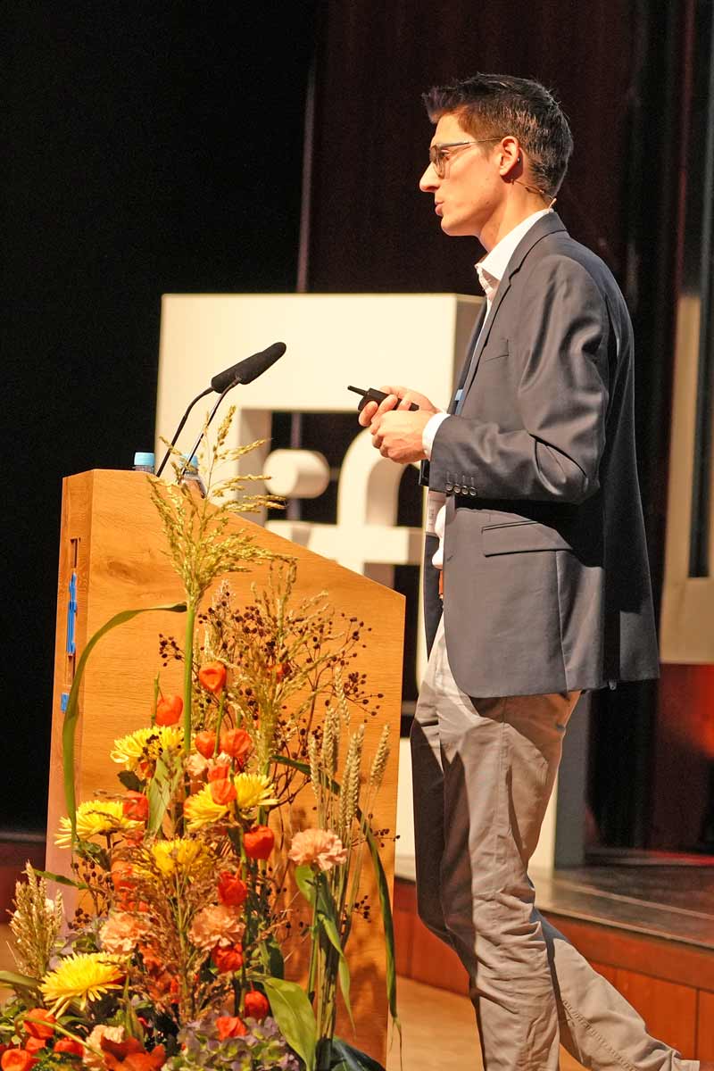 Marcel Dresse (B+L Marktdaten) oslikava izglede na tržištu, trendove i prognoze u vezi sa održivošću i klimatskom bezbednošću / foto: ift Rosenheim