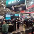 Posetioci na Klaes štandu na sajmu BAU 2025 / foto: Klaes