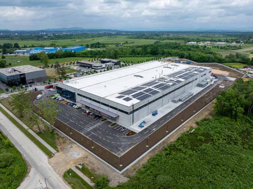 Panorama fabrike / foto: FEAL