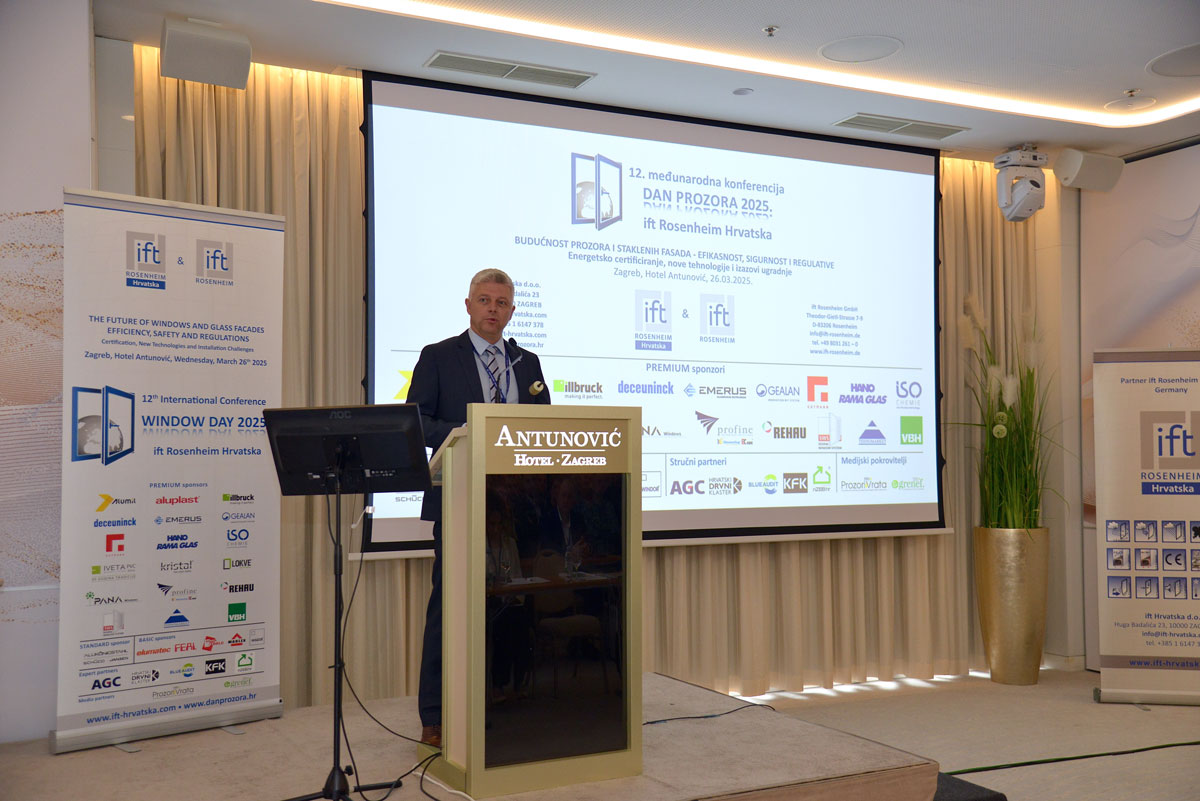 Hrvoje Komac na konferenciji DAN PROZORA 2025 / foto: ift Rosenheim