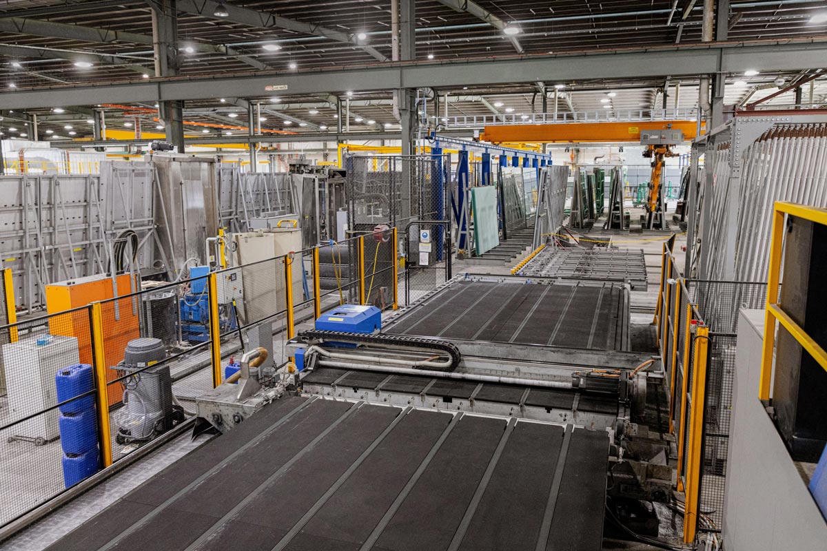 Automatizovani LiSEC sistemi za sečenje stakla u Viridian Glass-u / foto: LiSEC