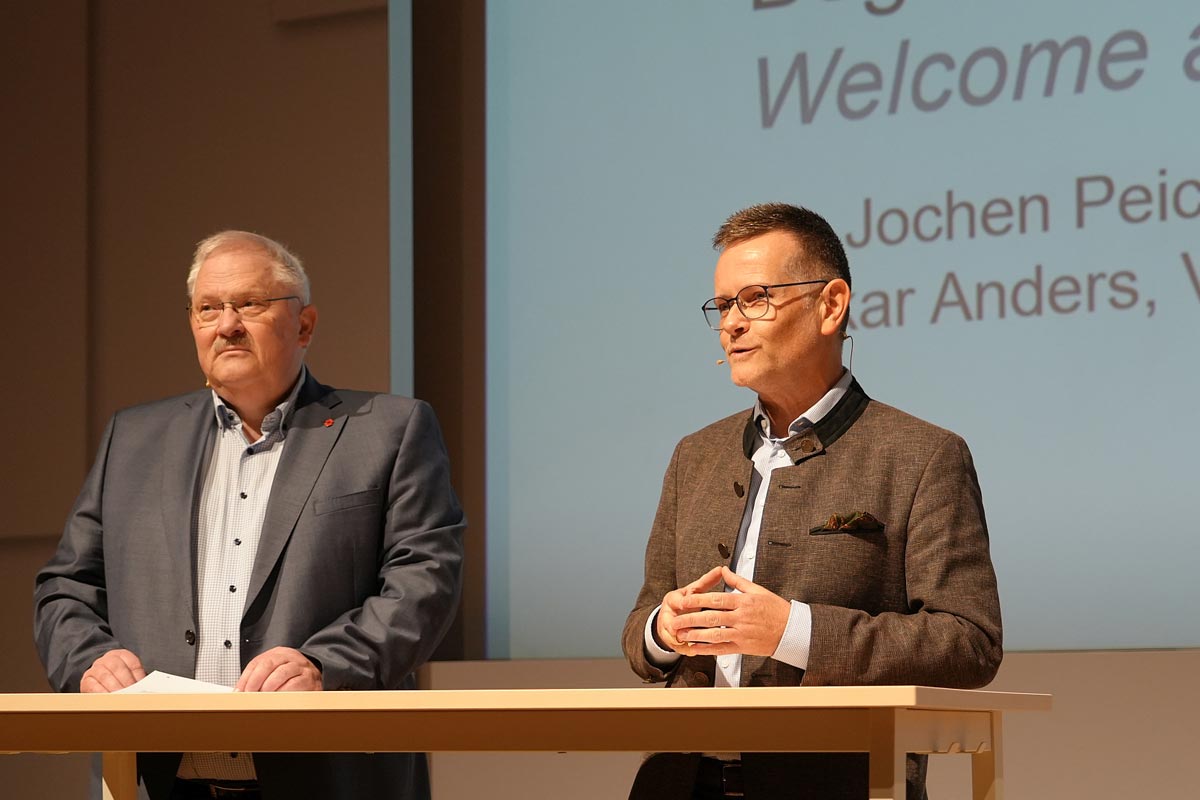 Oskar Anders (član uprave ift Rosenheim) i dr Jochen Peichl (generalni direktor ift Rosenheim) otvorili su 52. Rosenheim Dane prozora / foto: ift Rosenheim