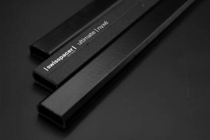 Elegancija susreće odgovornost: novi razdelni profil kombinuje moderan dizajn sa 33% recikliranog sadržaja – i dokazanim performansama Swisspacer Ultimate / foto: Swisspacer