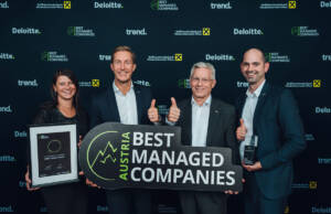 LiSEC nagrađena sa dve prestižne nagrade Doris Niederwimmer (direktorka ljudskih resursa i administracije), Oliver Pichler, direktor finansija, Gottfried Brunbauer (CEO) i Markus Lininger (direktor inženjeringa i proizvodnje) na ceremoniji dodele nagrade za "Najbolje upravljanu kompaniju u Austriji" / photo: Niklas Schnaubelt