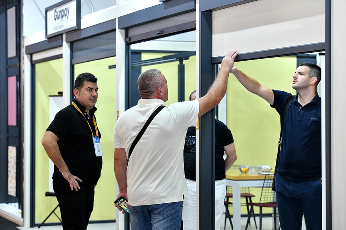 Posetioci u izložbenom delu na sajmu R+T Turkey 2023 / foto: R+T Turkey