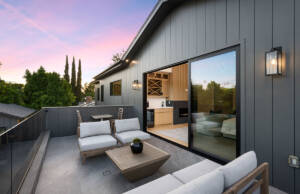 Prozori velikih dimenzija na terasi