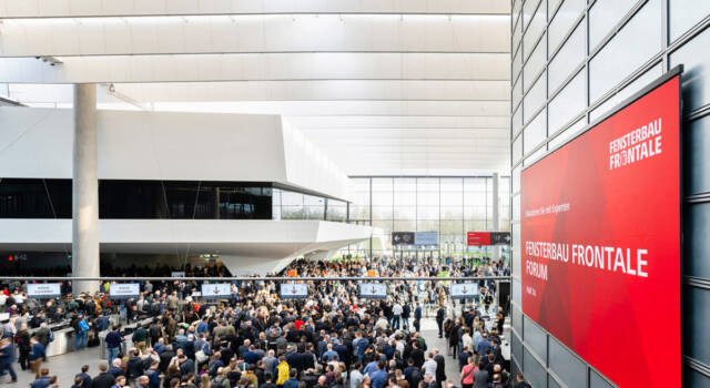 FENSTERBAU FRONTALE 2026: Praktično znanje i inovacije na jednom mestu Posetioci na FENSTERBAU FRONTALE 2024 / foto: Uwe Niklas