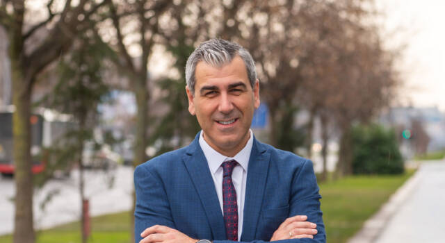 Intervju: Dimitrios Delis – Tehnologija mora biti alat u službi ljudi, a ne obratno Dimitrios Delis, generalni menadžer Alumil Srbija / foto: Goran Zlatković