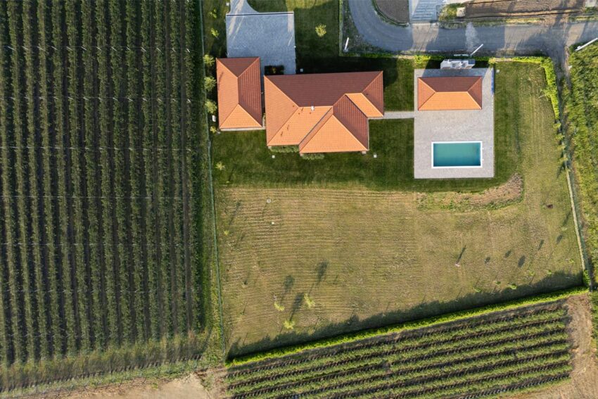 naziv projekta: Kuća na Kosmaju / autor projekta: Atelje Vladislav Lalicki / foto: Rade Kovač