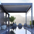 Moderna pergola savremenog dizajna pored bazena / foto: ALUMIL