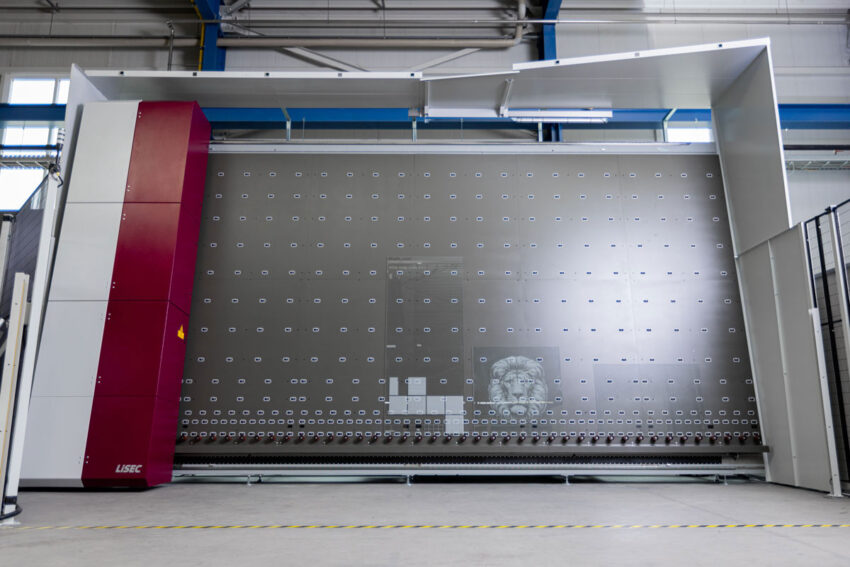 LSP-A laser za obradu stakla / foto: LiSEC