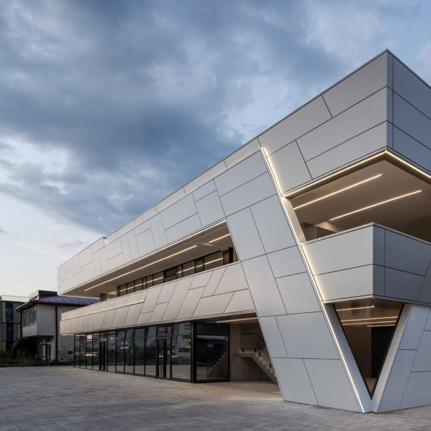 projekat: Poslovni objekat Niš / autor projekta: Arhitektura Buđevac / foto: Miloš Martinović