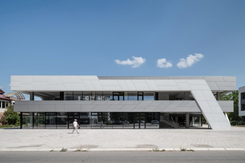 projekat: Poslovni objekat Niš / autor projekta: Arhitektura Buđevac / foto: Miloš Martinović